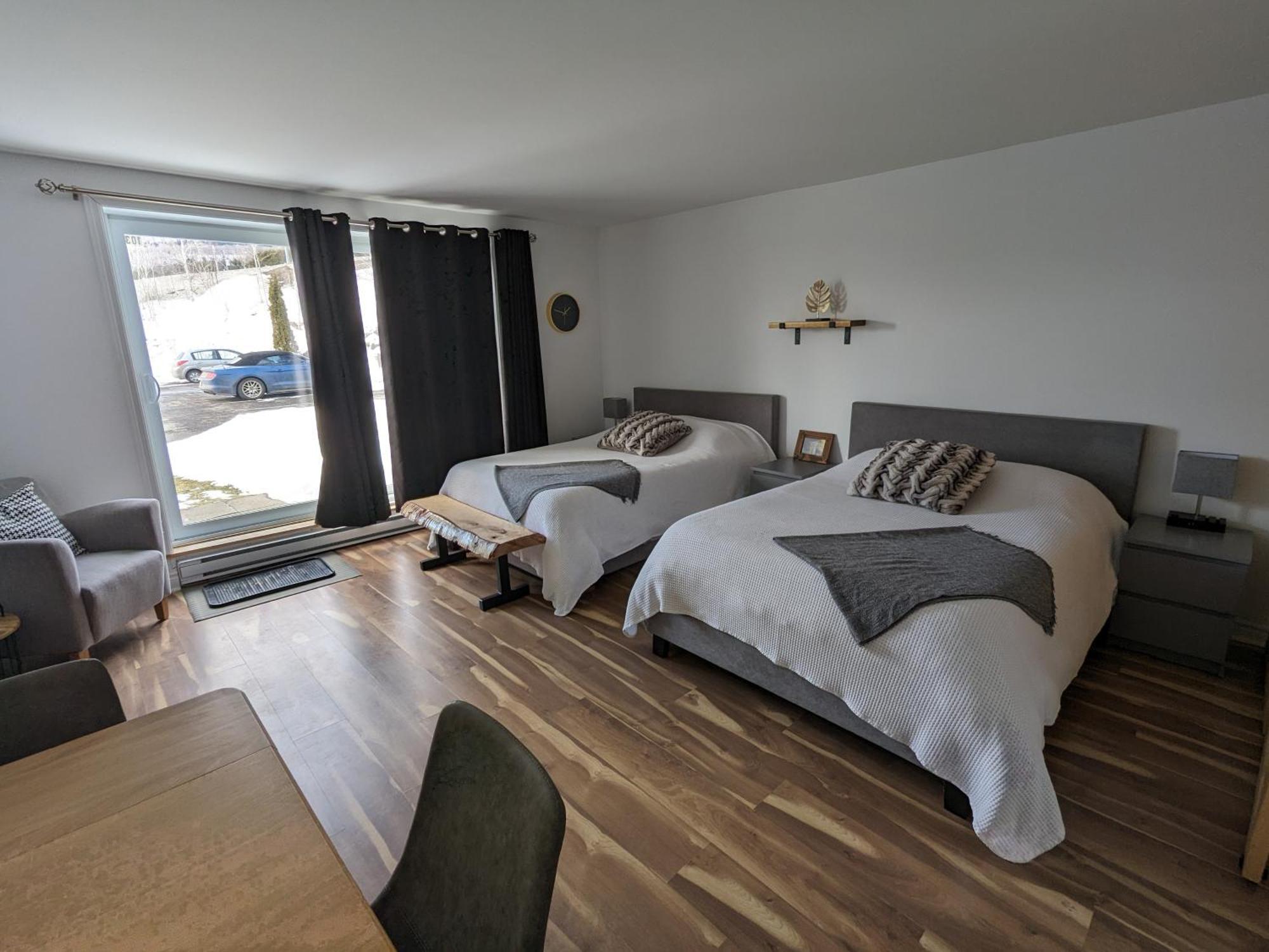 Bienvenue Chez Alice Et Daniel Apartamento Saint-Ferreol-les-Neiges Exterior foto